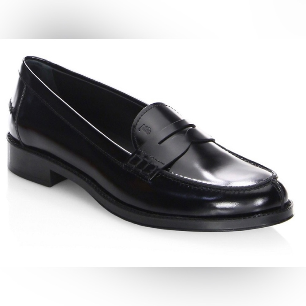 Tod's Black Leather Loafers Made in Italy Block Heel Women's Size 5 Almond Toe